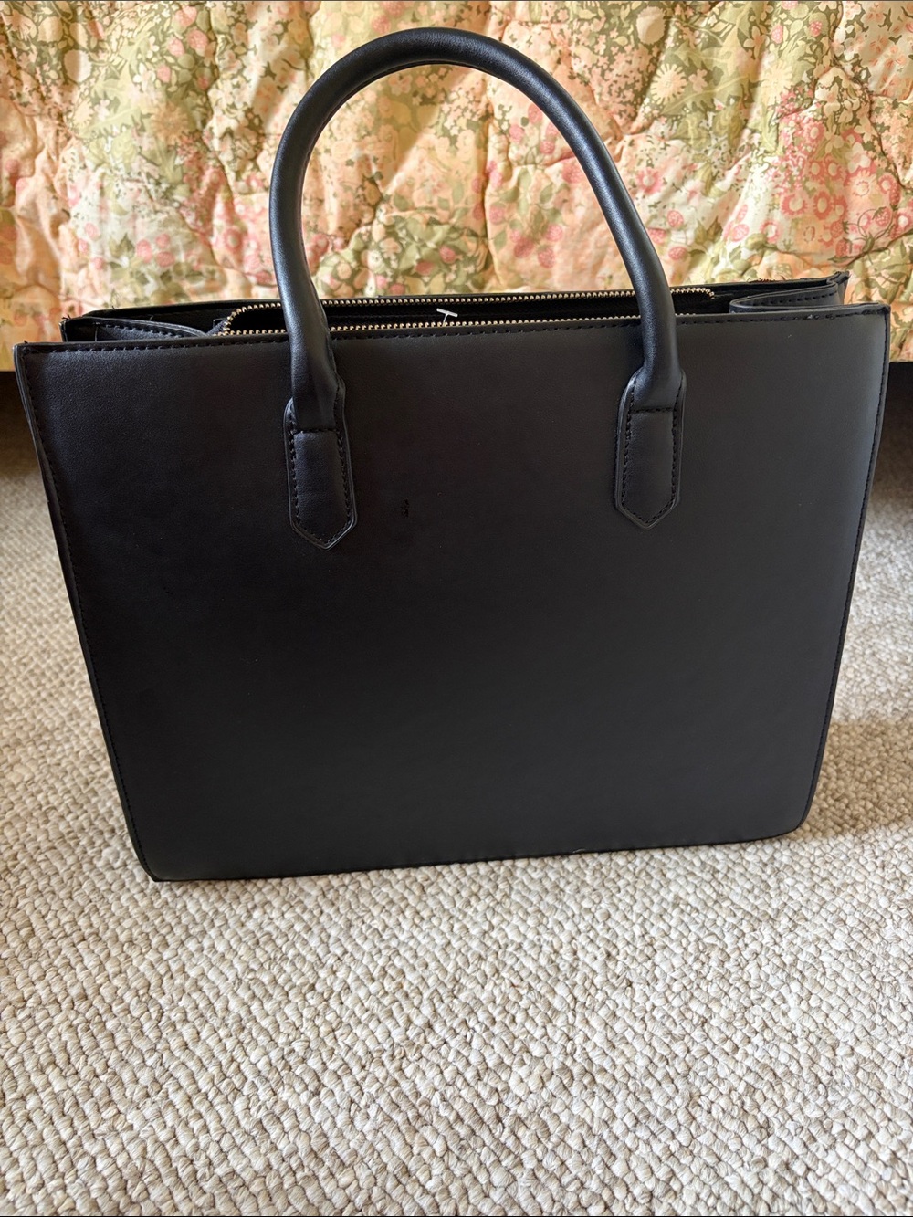 Aldo Black, Gold and White Baroque Chain-Accent Tote PURSE BAG - Picture 3 of 6